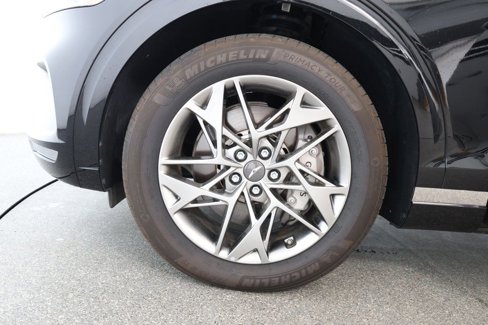 Used 2024 Genesis GV70 2.5T w/ Advanced Package image 9
