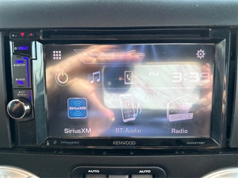 Used 2017 Jeep Wrangler Unlimited Rubicon w/ Connectivity Group image 29