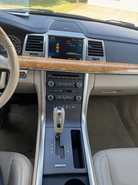 Used 2009 Lincoln MKS image 14