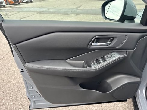 New 2026 Nissan Rogue SV image 12