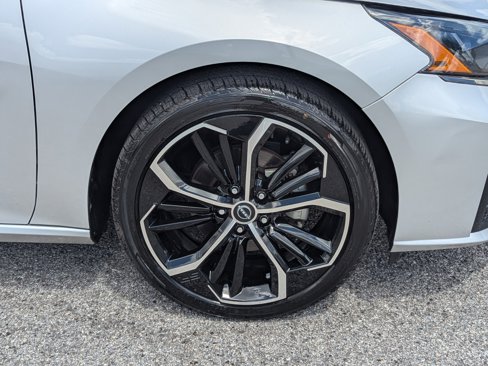Used 2023 Nissan Altima 2.5 SR image 12