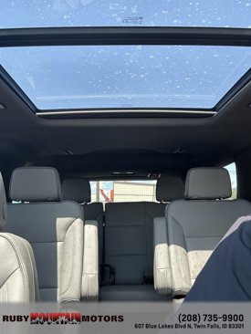 Used 2022 GMC Yukon SLT w/ SLT Premium Package image 10