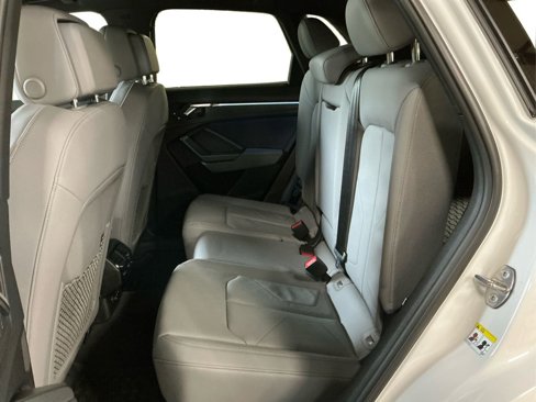 Certified 2024 Audi Q3 2.0T Premium Plus image 11