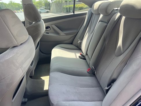 Used 2010 Toyota Camry LE image 20