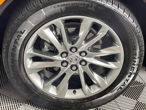 Used 2024 Buick Enclave Avenir w/ Avenir Technology Package image 32