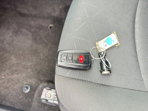 Used 2025 Toyota RAV4 XLE image 22