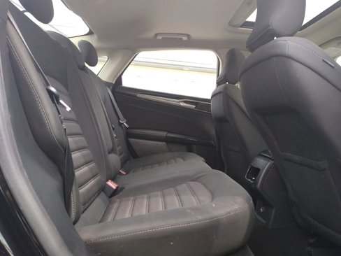 Used 2017 Ford Fusion SE w/ Fusion SE Technology Package image 17