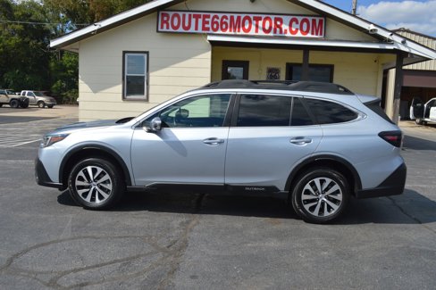 Used 2020 Subaru Outback Premium image 3