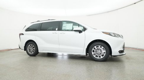 New 2025 Toyota Sienna XLE image 31