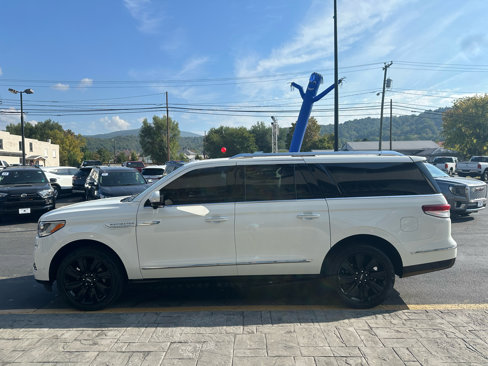 Used 2024 Lincoln Navigator L Reserve image 5