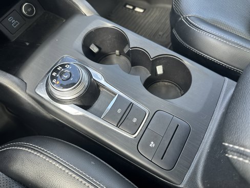 Used 2020 Ford Escape SE Sport image 23
