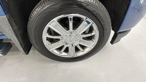 Used 2018 Chevrolet Silverado 1500 High Country image 9
