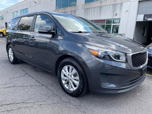 Used 2016 Kia Sedona LX w/ LX Convenience Package image 3