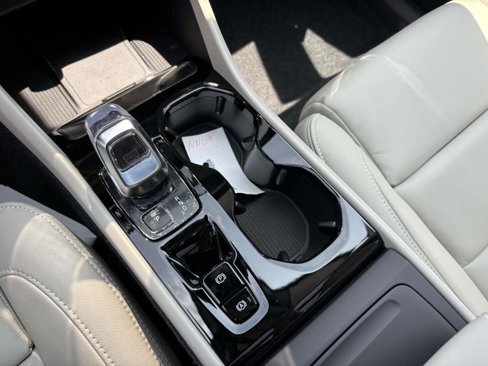 New 2026 Volvo XC40 B5 Ultra w/ Protection Package Premier image 23
