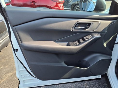 New 2026 Nissan Rogue S image 11