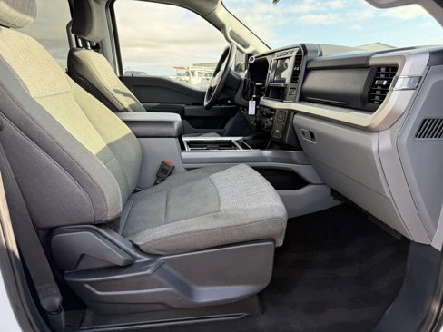 Used 2024 Ford F250 XLT w/ FX4 Off-Road Package image 10