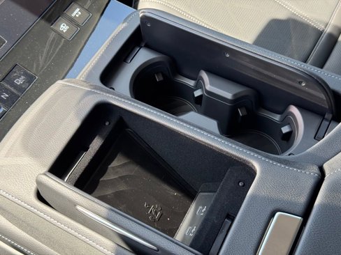New 2025 INFINITI QX80 Sensory image 14