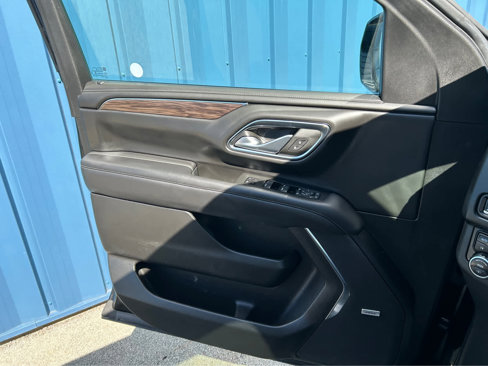 Used 2022 Chevrolet Tahoe Z71 w/ Off-Road Capability Package image 34