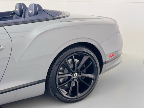 New 2024 Bentley Continental GT V8 image 8