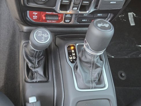 New 2025 Jeep Wrangler Unlimited Rubicon 4xe image 17