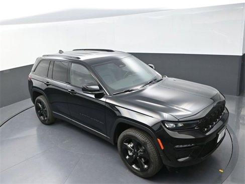 New 2025 Jeep Grand Cherokee Limited w/ Black Appearance Package image 9