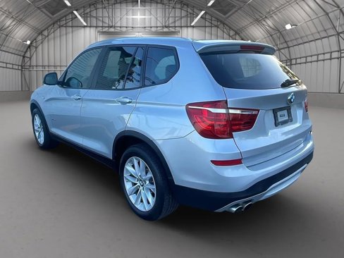 Used 2017 BMW X3 sDrive28i image 3
