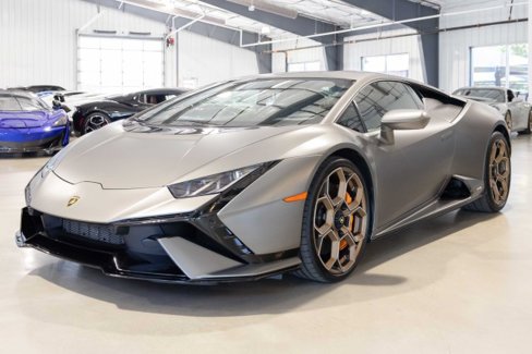 Used 2024 Lamborghini Huracan Tecnica image 2