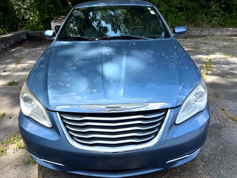 Used 2011 Chrysler 200 Touring image 3