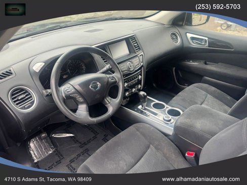 Used 2015 Nissan Pathfinder SV w/ Cargo Package image 9