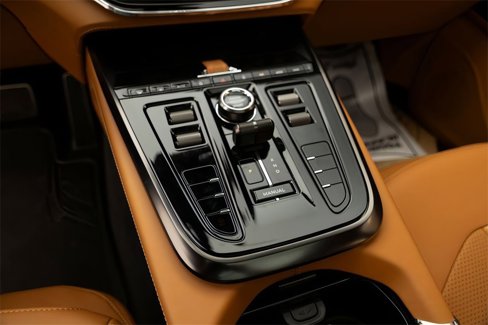 New 2025 Aston Martin DBX 707 image 32