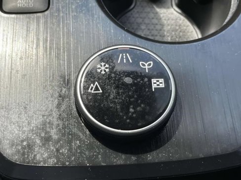 Certified 2023 Nissan Rogue SV image 32