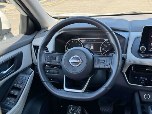 Used 2022 Nissan Rogue SV w/ SV Premium Package image 36
