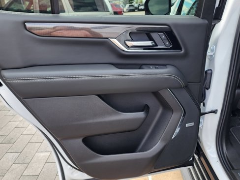 New 2026 GMC Yukon Elevation image 44