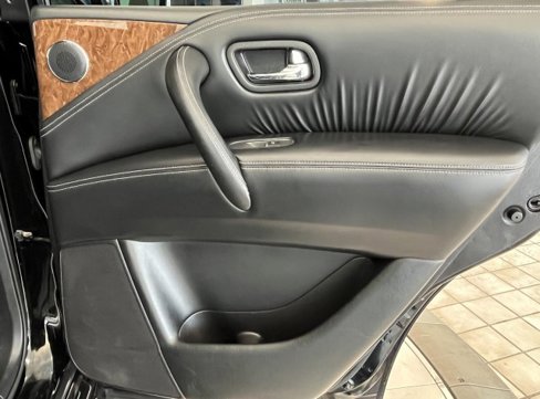 Used 2017 INFINITI QX80 Limited w/ Driver Assistance Package image 40
