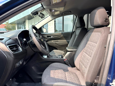 Used 2022 Chevrolet Equinox LT image 2