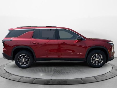 New 2026 Chevrolet Traverse LT w/ Driver Confidence Package image 2