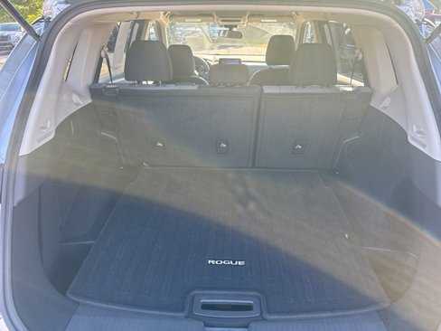 Used 2023 Nissan Rogue SV image 27