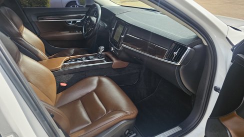 Used 2018 Volvo S90 T5 Momentum w/ Convenience Package image 34
