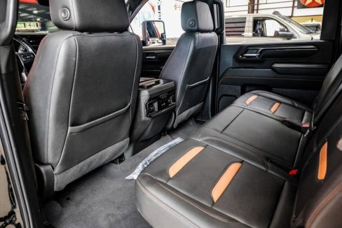 Used 2024 GMC Sierra 2500 AT4 w/ Technology Package image 33