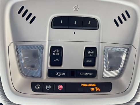 Used 2020 Chevrolet Traverse Premier image 29