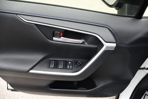 Used 2020 Toyota RAV4 XSE image 14
