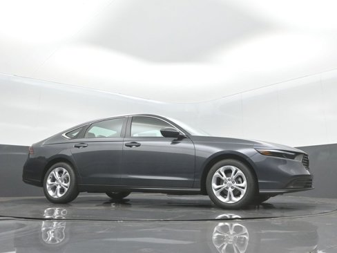 New 2025 Honda Accord LX image 29