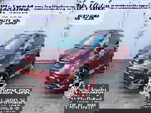 Used 2020 Chrysler Pacifica Touring-L image 2