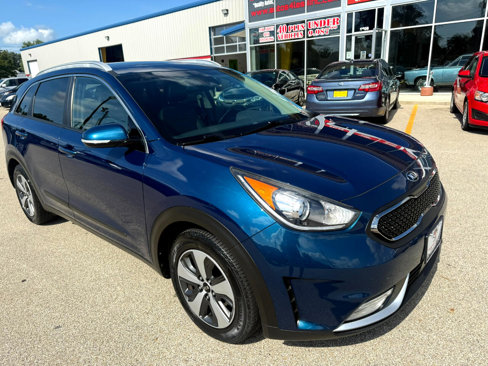 Used 2017 Kia Niro EX image 3