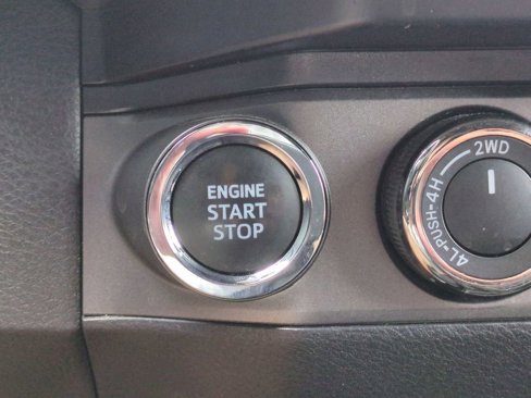 Used 2023 Toyota Tacoma TRD Off-Road image 27