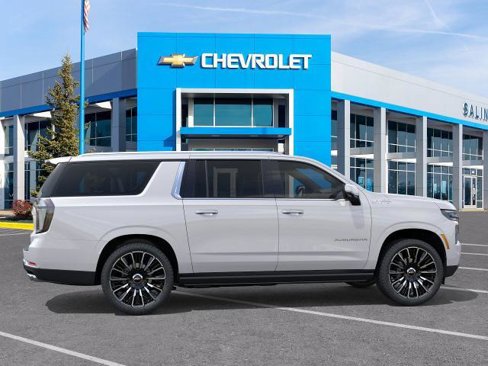 New 2025 Chevrolet Suburban High Country image 29