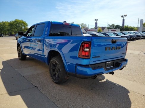 New 2026 RAM 1500 4x4 Crew Cab image 7
