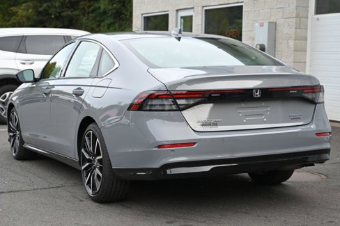 Used 2024 Honda Accord Touring image 3