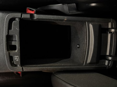 Used 2019 Jeep Grand Cherokee Altitude image 17