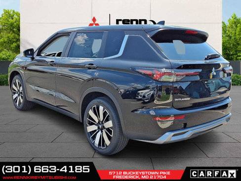 New 2025 Mitsubishi Outlander SE image 3